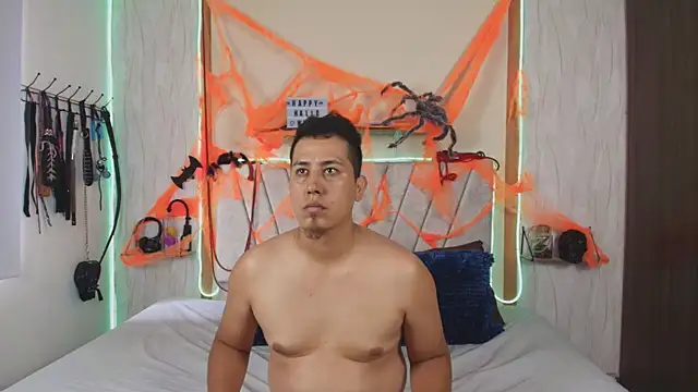 Liana Asaff online show from 10/10/25, 08:20