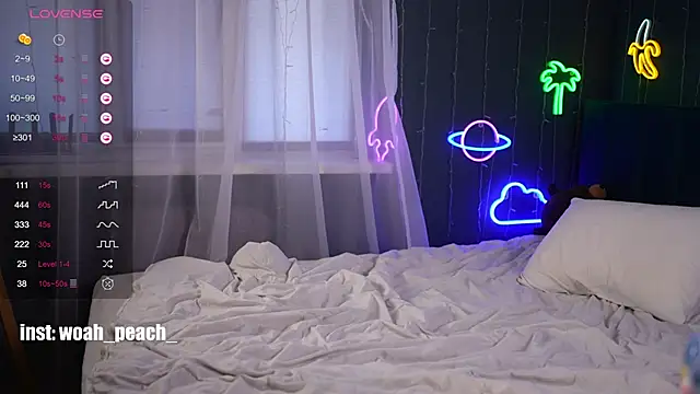 KristinaMoon online show from 11/28/25, 09:20