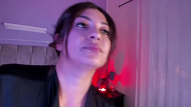 EvaaStevens online show from 12/15/25, 08:14