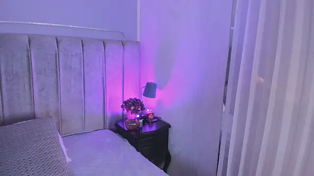 EvaaStevens online show from 11/26/25, 02:50