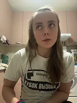 AlisaKissss online show from 02/18/26, 06:48