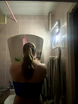 AlisaKissss online show from 10/14/25, 06:19