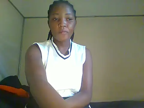 Snapshot of Petite_Afrcan6 chatting on 11/22/25, 02:05 Petite Afrcan6 online show from 11/22/25, 02:05