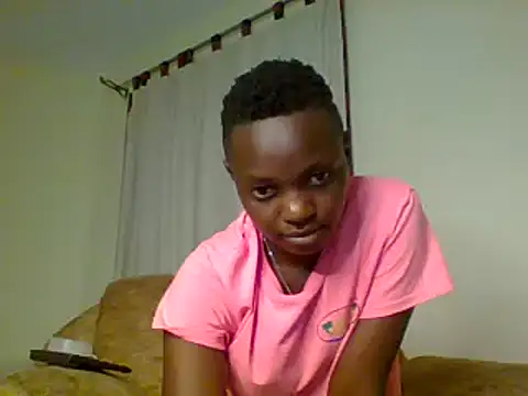 Snapshot of Petite_Afrcan6 chatting on 12/13/24, 04:05 Petite Afrcan6 online show from 12/13/24, 04:05