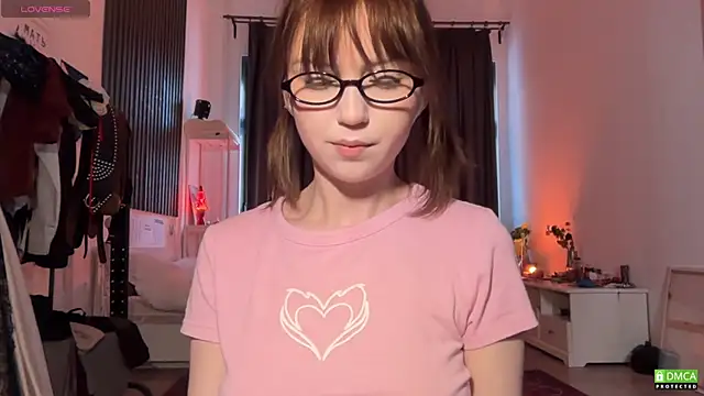 Snapshot of electric_babe chatting on 01/17/26, 10:30 electric babe online show from 01/17/26, 10:30