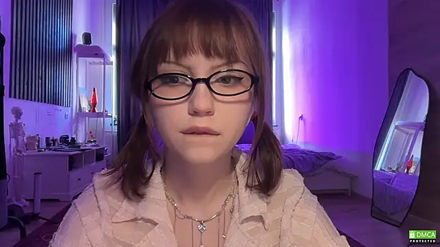 Snapshot of electric_babe chatting on 05/14/26, 12:13 electric babe online show from 05/14/26, 12:13