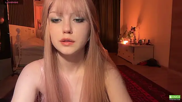 Snapshot of electric_babe chatting on 03/17/26, 05:05 electric babe online show from 03/17/26, 05:05