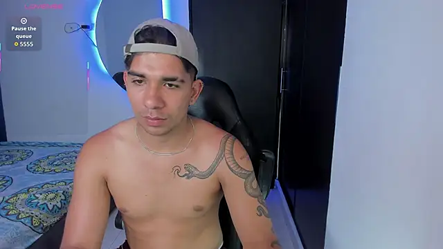 valentino santoss online show from 11/06/25, 10:14