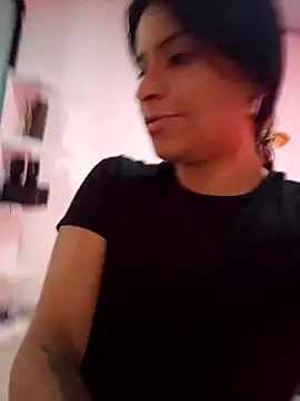 Snapshot of _elektrah chatting on 09/14/25, 05:35  elektrah online show from 09/14/25, 05:35