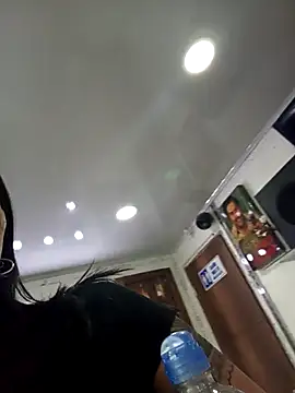 Snapshot of _elektrah chatting on 10/16/25, 10:18  elektrah online show from 10/16/25, 10:18