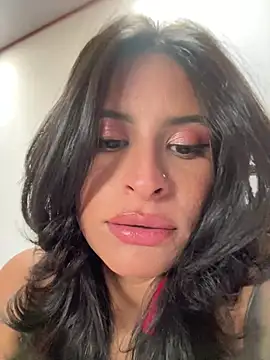 Snapshot of _elektrah chatting on 07/16/26, 01:41 elektrah online show from 07/16/26, 01:41
