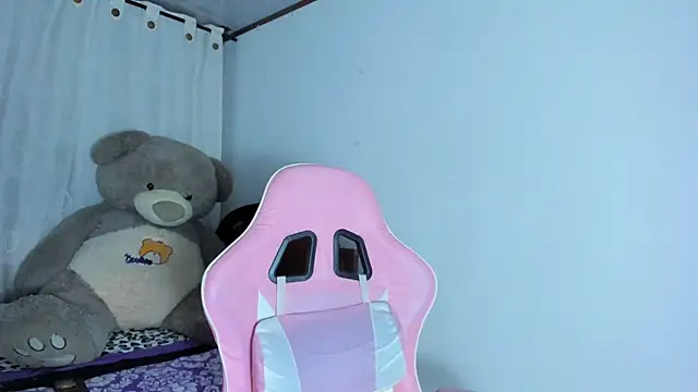 Snapshot of _elektrah chatting on 09/18/25, 11:30  elektrah online show from 09/18/25, 11:30