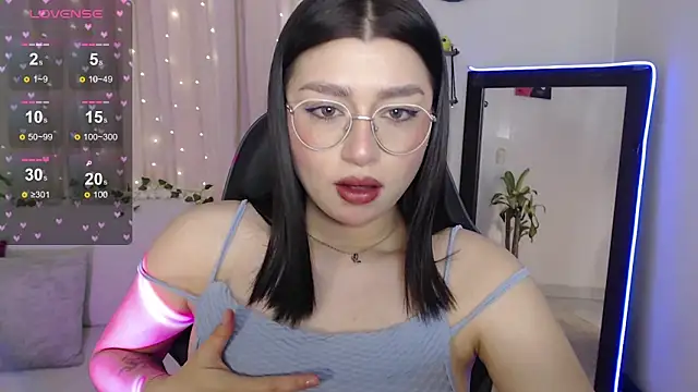 mily thomson b  online show from 11/10/25, 07:08