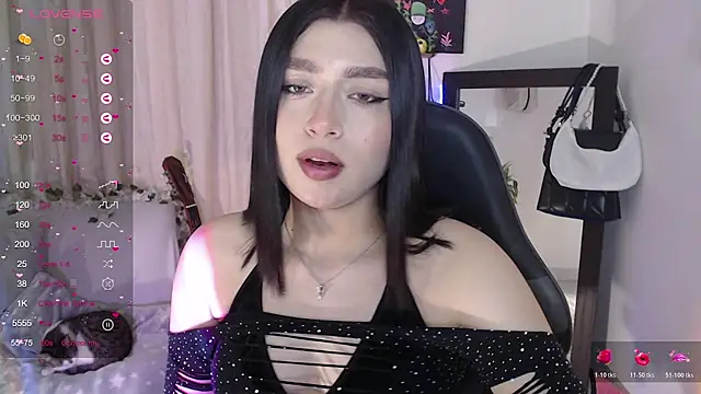 mily thomson b  online show from 10/17/25, 08:32