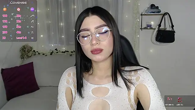 mily thomson b  online show from 03/14/25, 10:27