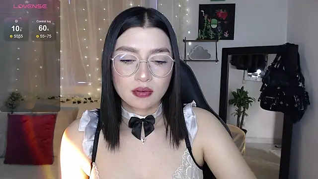 mily thomson b  online show from 09/08/25, 09:36