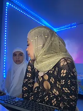 JannaNader12 online show from 11/13/25, 11:30