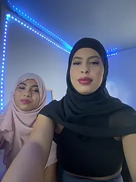 Snapshot of JannaNader12 chatting on 10/11/25, 10:22 JannaNader12 online show from 10/11/25, 10:22
