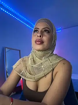 Snapshot of JannaNader12 chatting on 09/18/25, 10:35 JannaNader12 online show from 09/18/25, 10:35