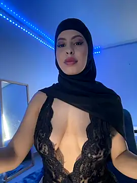 Snapshot of JannaNader12 chatting on 09/17/25, 11:07 JannaNader12 online show from 09/17/25, 11:07
