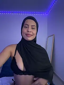 Snapshot of JannaNader12 chatting on 02/18/25, 04:26 JannaNader12 online show from 02/18/25, 04:26
