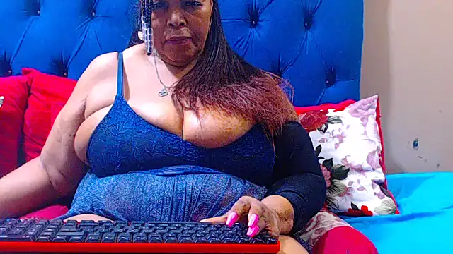 Snapshot of ebonycandy10 chatting on 09/24/25, 05:19 ebonycandy10 online show from 09/24/25, 05:19
