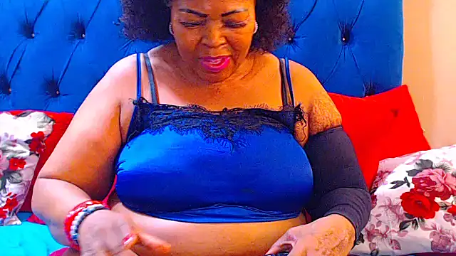 ebonycandy10 online show from 10/25/25, 10:58