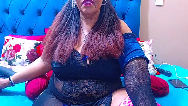 Snapshot of ebonycandy10 chatting on 10/06/25, 04:24 ebonycandy10 online show from 10/06/25, 04:24