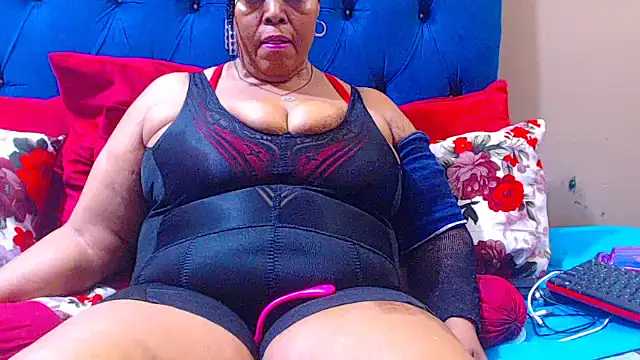 Snapshot of ebonycandy10 chatting on 10/10/25, 06:47 ebonycandy10 online show from 10/10/25, 06:47