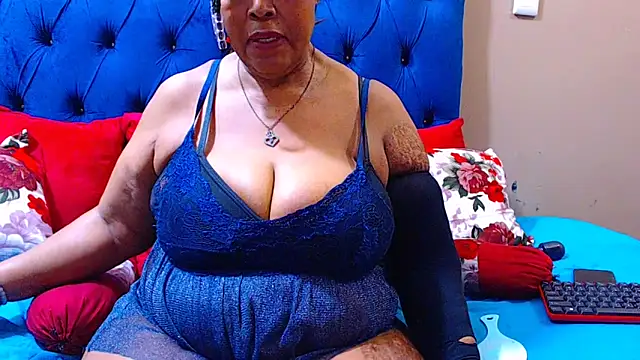 Snapshot of ebonycandy10 chatting on 09/15/25, 05:52 ebonycandy10 online show from 09/15/25, 05:52