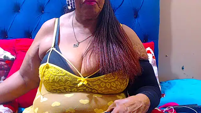 Snapshot of ebonycandy10 chatting on 09/25/25, 05:24 ebonycandy10 online show from 09/25/25, 05:24