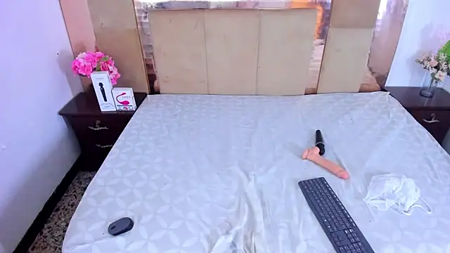 LizBrook online show from 03/07/25, 10:21