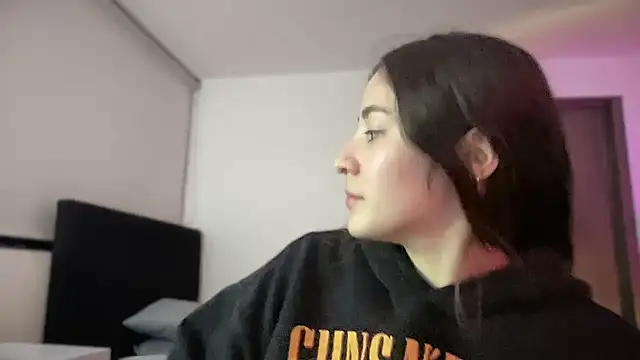 Snapshot of Princ3ssgabi chatting on 10/04/25, 12:56 Princ3ssgabi online show from 10/04/25, 12:56