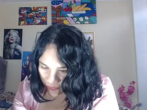 Snapshot of melissa4855 chatting on 12/14/25, 09:42 melissa4855 online show from 12/14/25, 09:42