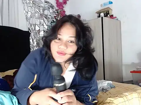 Snapshot of melissa4855 chatting on 01/25/25, 12:59 melissa4855 online show from 01/25/25, 12:59