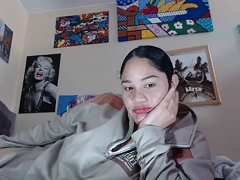 Snapshot of melissa4855 chatting on 02/21/26, 06:43 melissa4855 online show from 02/21/26, 06:43