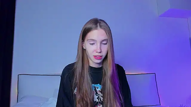 haileyishere online show from 03/18/25, 07:44