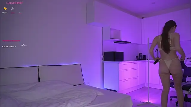 haileyishere online show from 03/18/26, 08:43