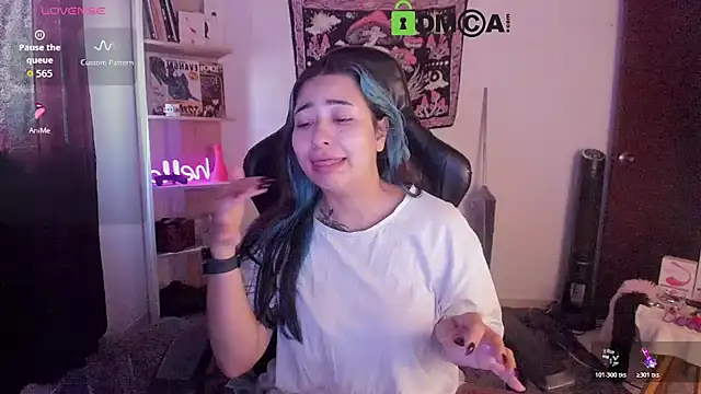 sweetcoralinee online show from 11/04/25, 01:37