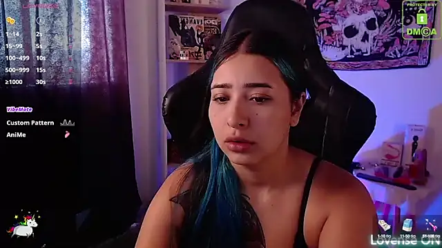 Snapshot of sweetcoralinee chatting on 10/14/25, 02:50 sweetcoralinee online show from 10/14/25, 02:50