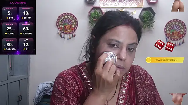 Snapshot of Sexy_komolika chatting on 11/02/25, 01:43 Sexy komolika online show from 11/02/25, 01:43