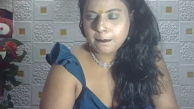 Snapshot of Sexy_komolika chatting on 03/10/25, 05:07 Sexy komolika online show from 03/10/25, 05:07