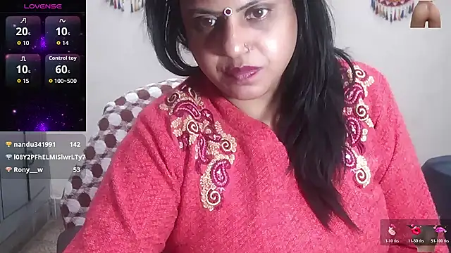 Snapshot of Sexy_komolika chatting on 11/23/25, 01:21 Sexy komolika online show from 11/23/25, 01:21