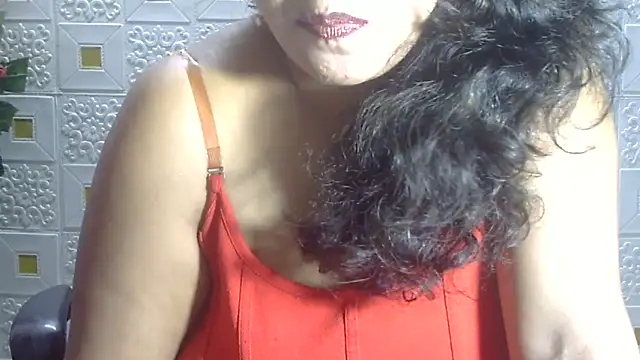 Snapshot of Sexy_komolika chatting on 03/16/25, 04:45 Sexy komolika online show from 03/16/25, 04:45