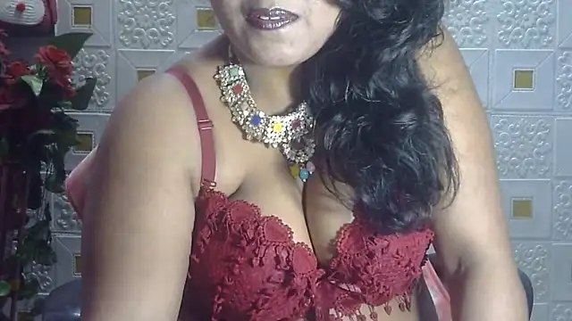 Snapshot of Sexy_komolika chatting on 03/12/25, 05:17 Sexy komolika online show from 03/12/25, 05:17