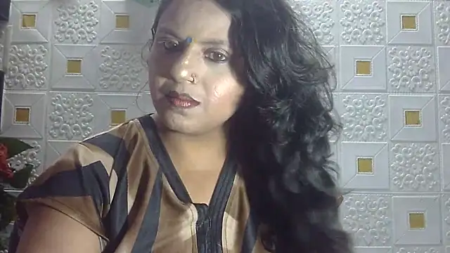 Snapshot of Sexy_komolika chatting on 03/15/25, 04:10 Sexy komolika online show from 03/15/25, 04:10