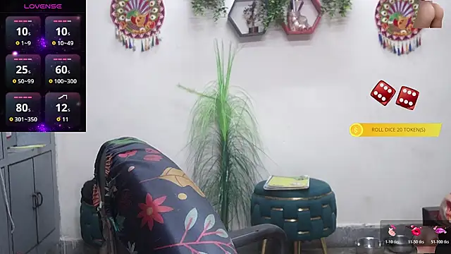 Snapshot of Sexy_komolika chatting on 11/08/25, 01:58 Sexy komolika online show from 11/08/25, 01:58