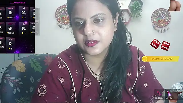 Snapshot of Sexy_komolika chatting on 10/24/25, 01:48 Sexy komolika online show from 10/24/25, 01:48