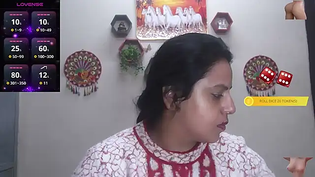 Snapshot of Sexy_komolika chatting on 11/11/25, 02:34 Sexy komolika online show from 11/11/25, 02:34