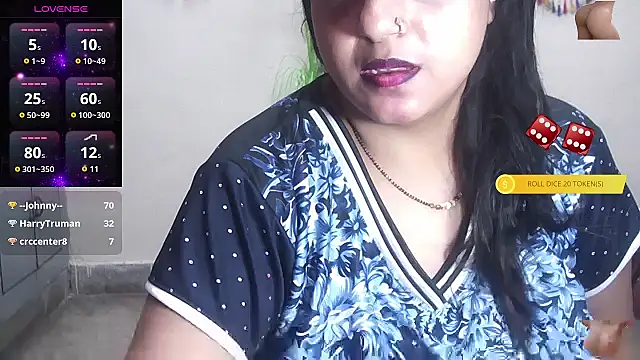 Snapshot of Sexy_komolika chatting on 10/26/25, 03:18 Sexy komolika online show from 10/26/25, 03:18